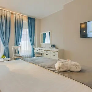**** Hotel New Era Old Town Parking With Fee Nearby Roumanie
