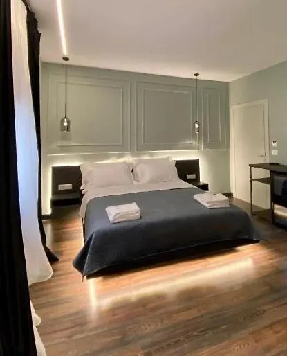 Tirana Central Rooms Pazari contacts